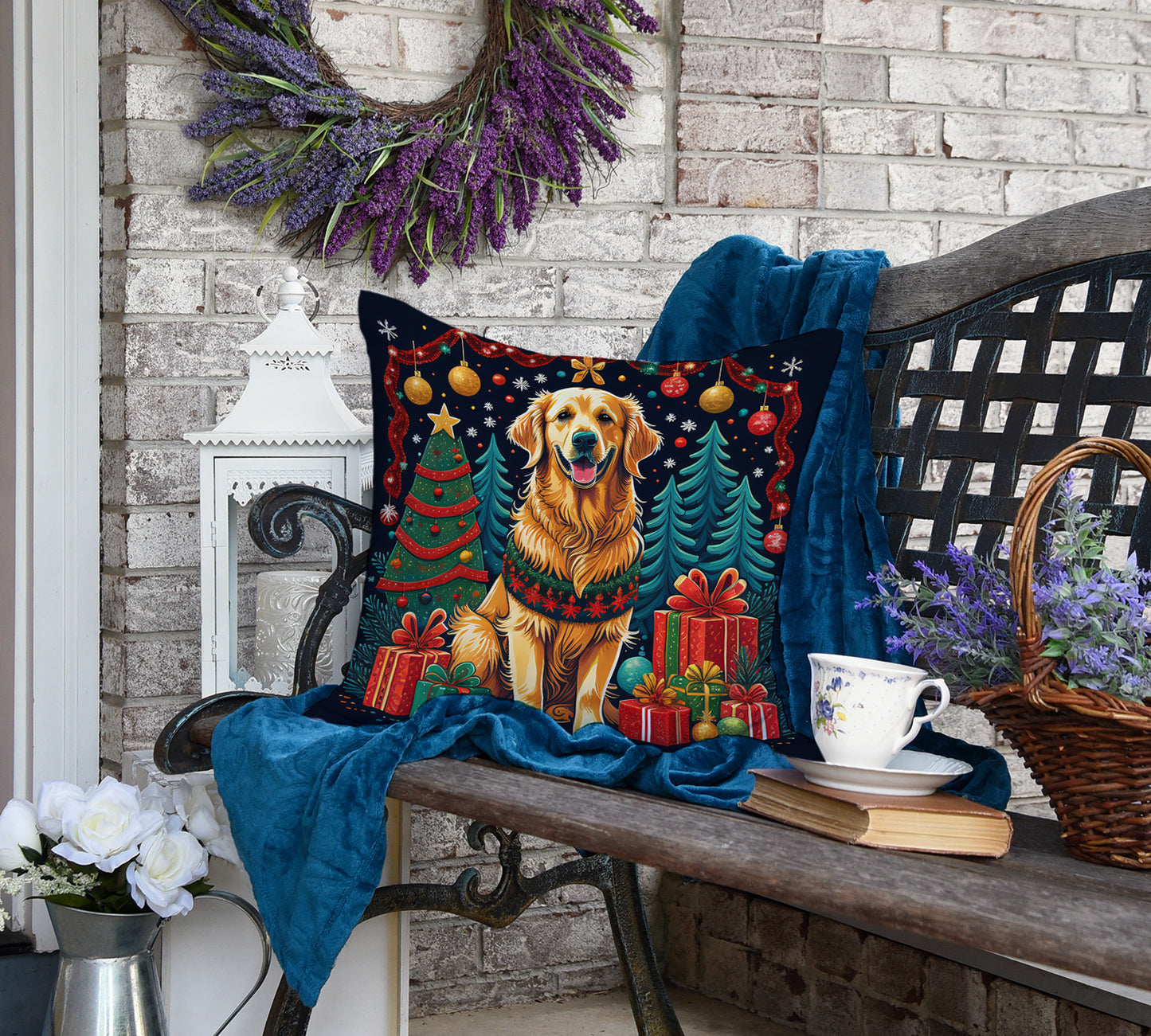 Golden Retriever Christmas Throw Pillow