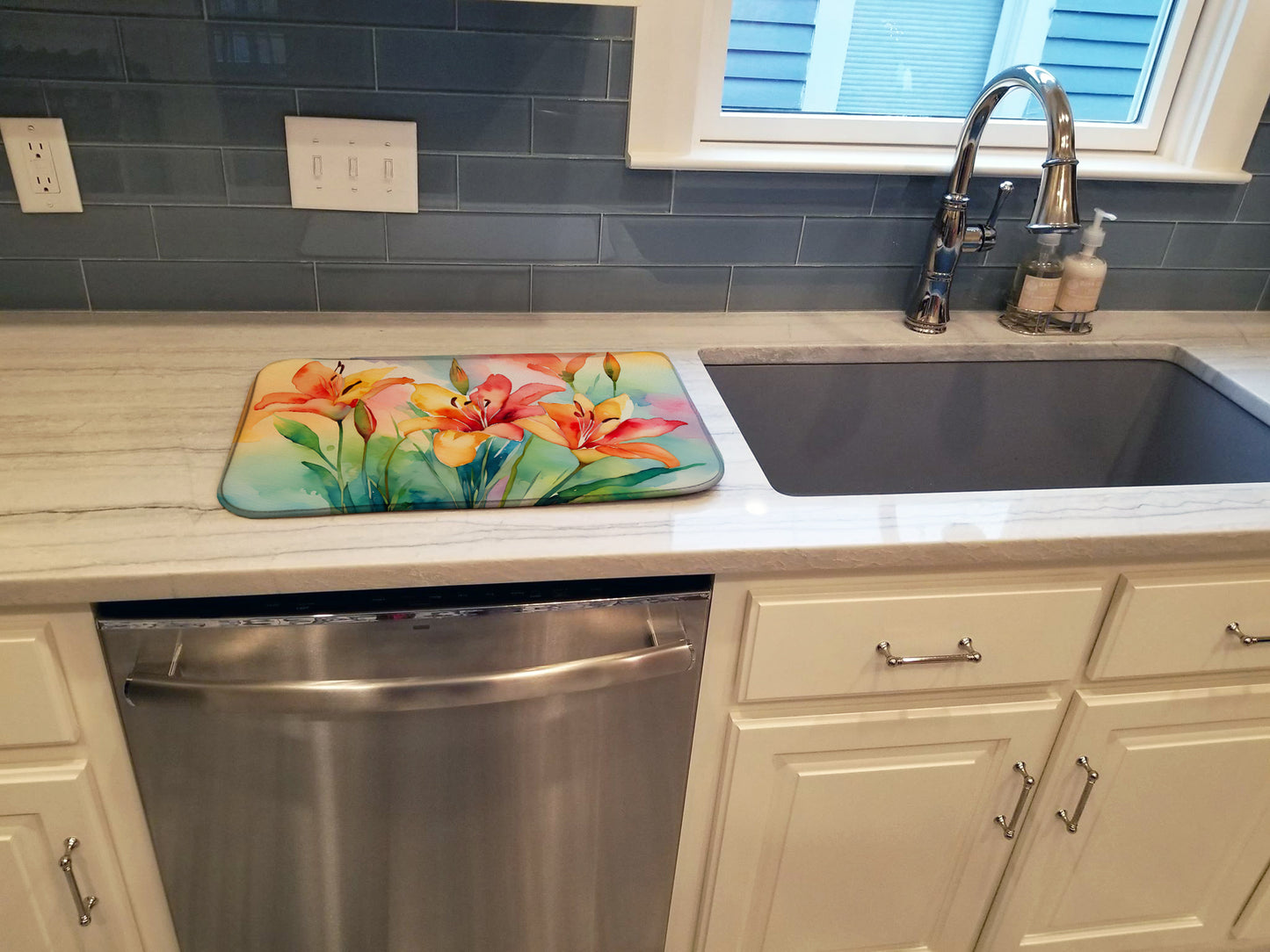 Lilies in Watercolor Dish Drying Mat