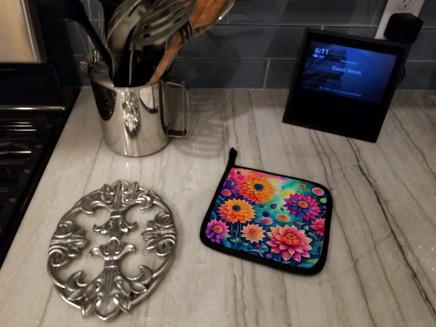 Colorful Dahlias Pair of Pot Holders