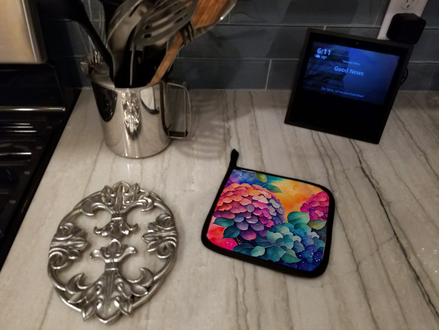 Colorful Hydrangeas Pair of Pot Holders
