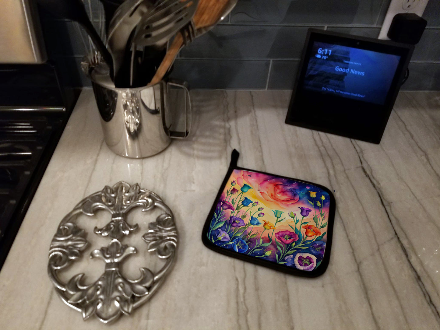 Colorful Lisianthus Pair of Pot Holders