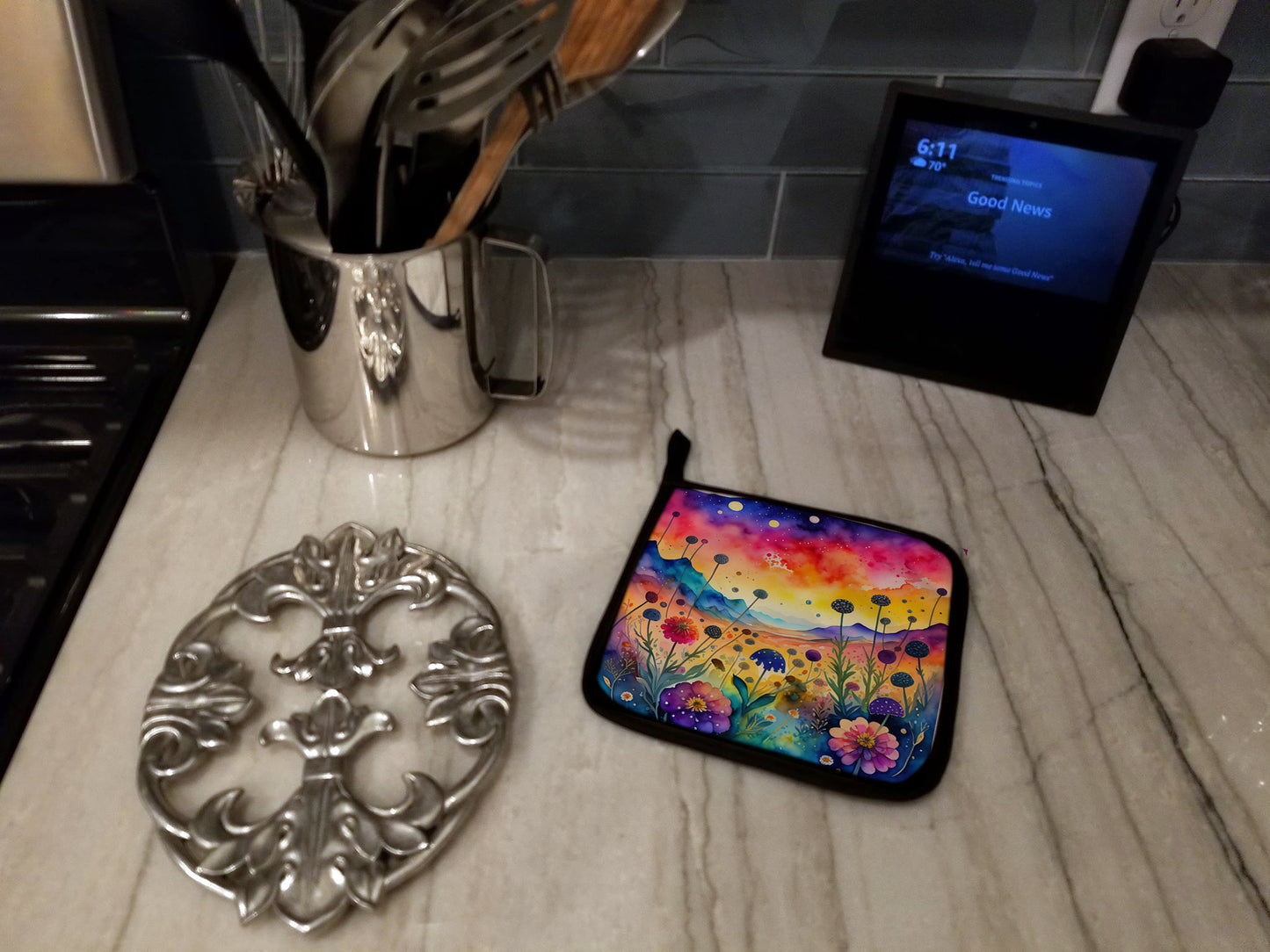 Colorful Scabiosa Pair of Pot Holders