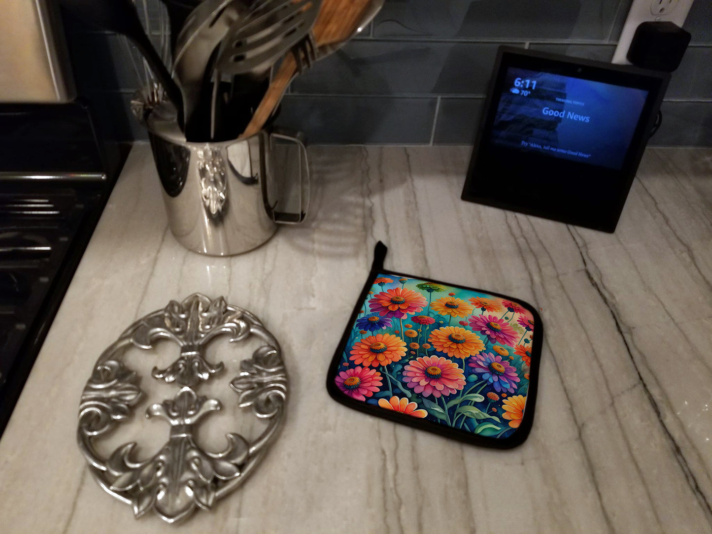 Colorful Zinnias Pair of Pot Holders