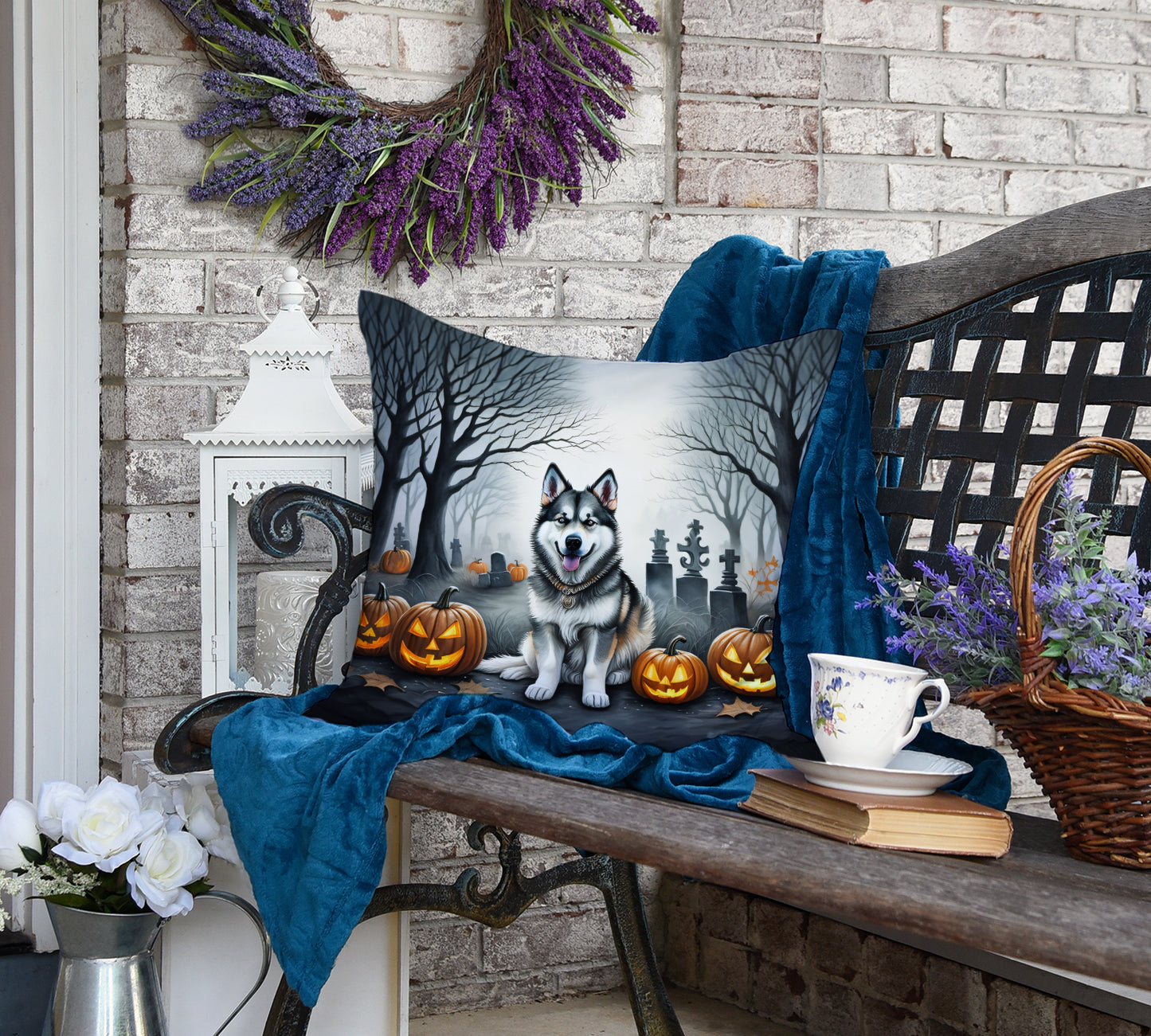 Alaskan Malamute Spooky Halloween Throw Pillow