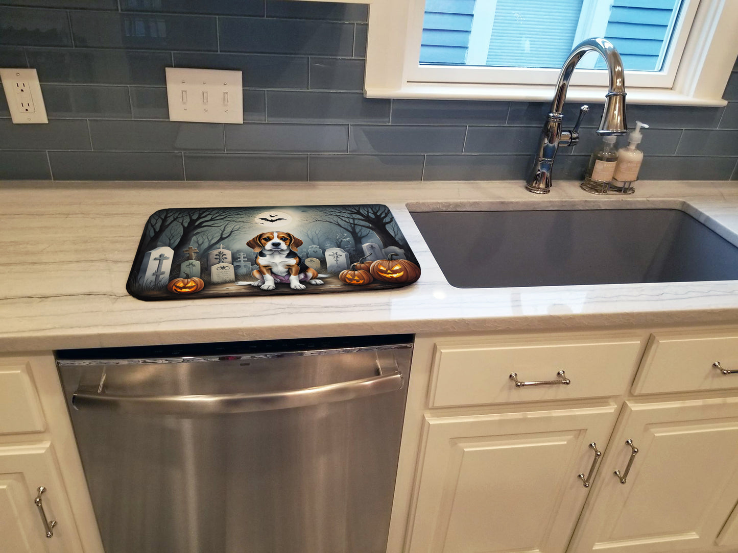 Beagle Spooky Halloween Dish Drying Mat
