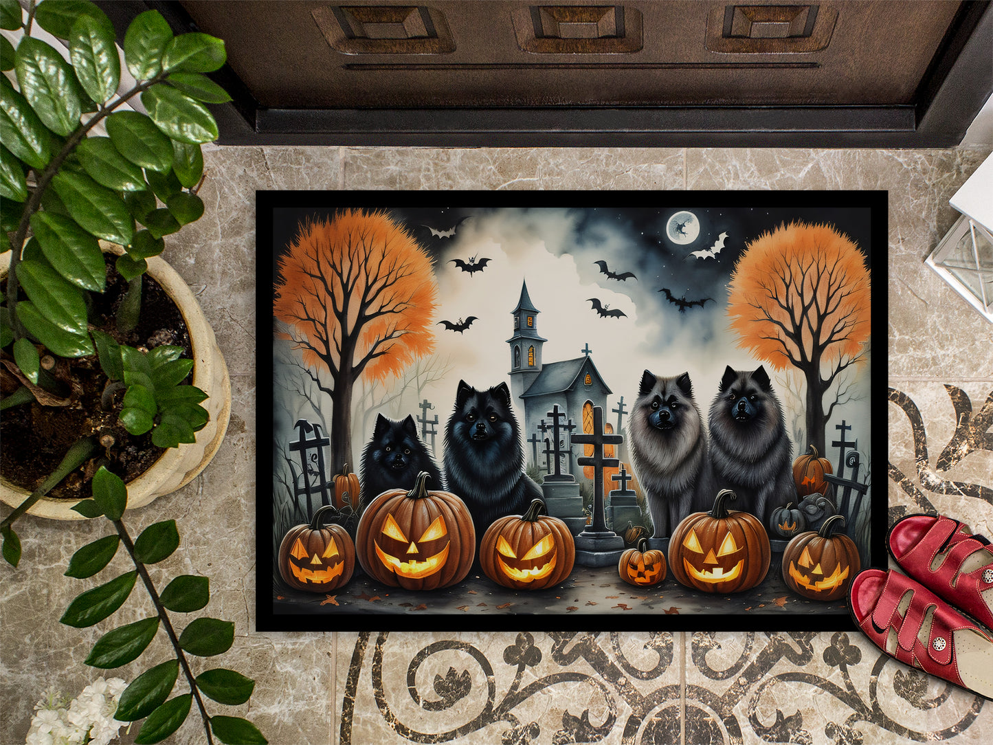 Keeshond Spooky Halloween Doormat