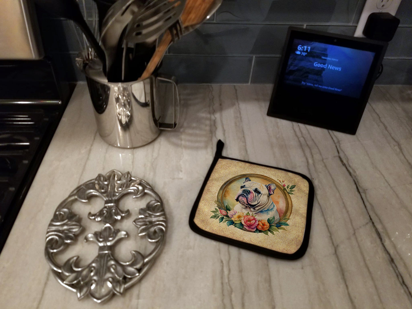 English Bulldog and Flowers Pair of Pot Holders