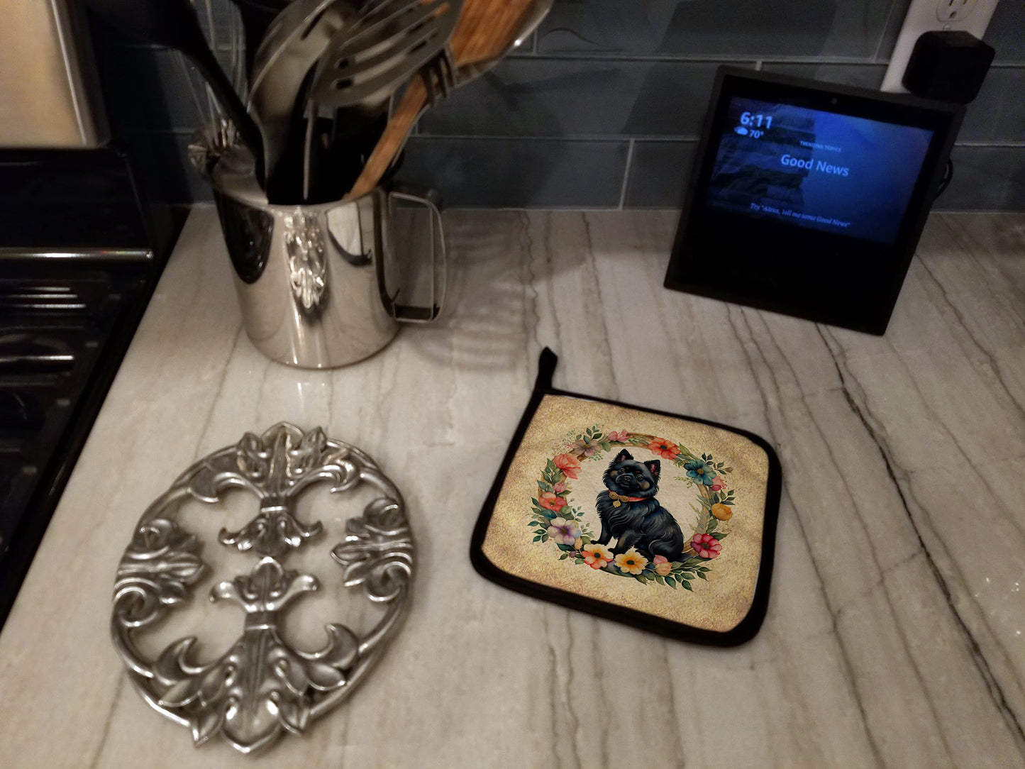 German Spitz and Flowers Pair of Pot Holders