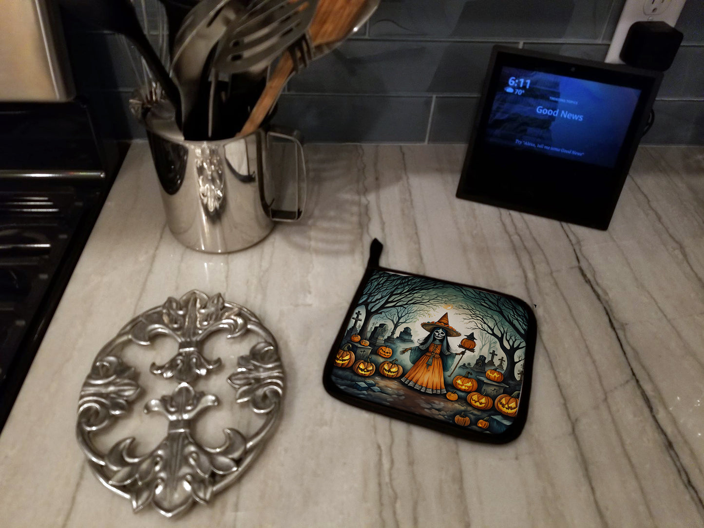 La Llorona Skeleton Spooky Halloween Pair of Pot Holders