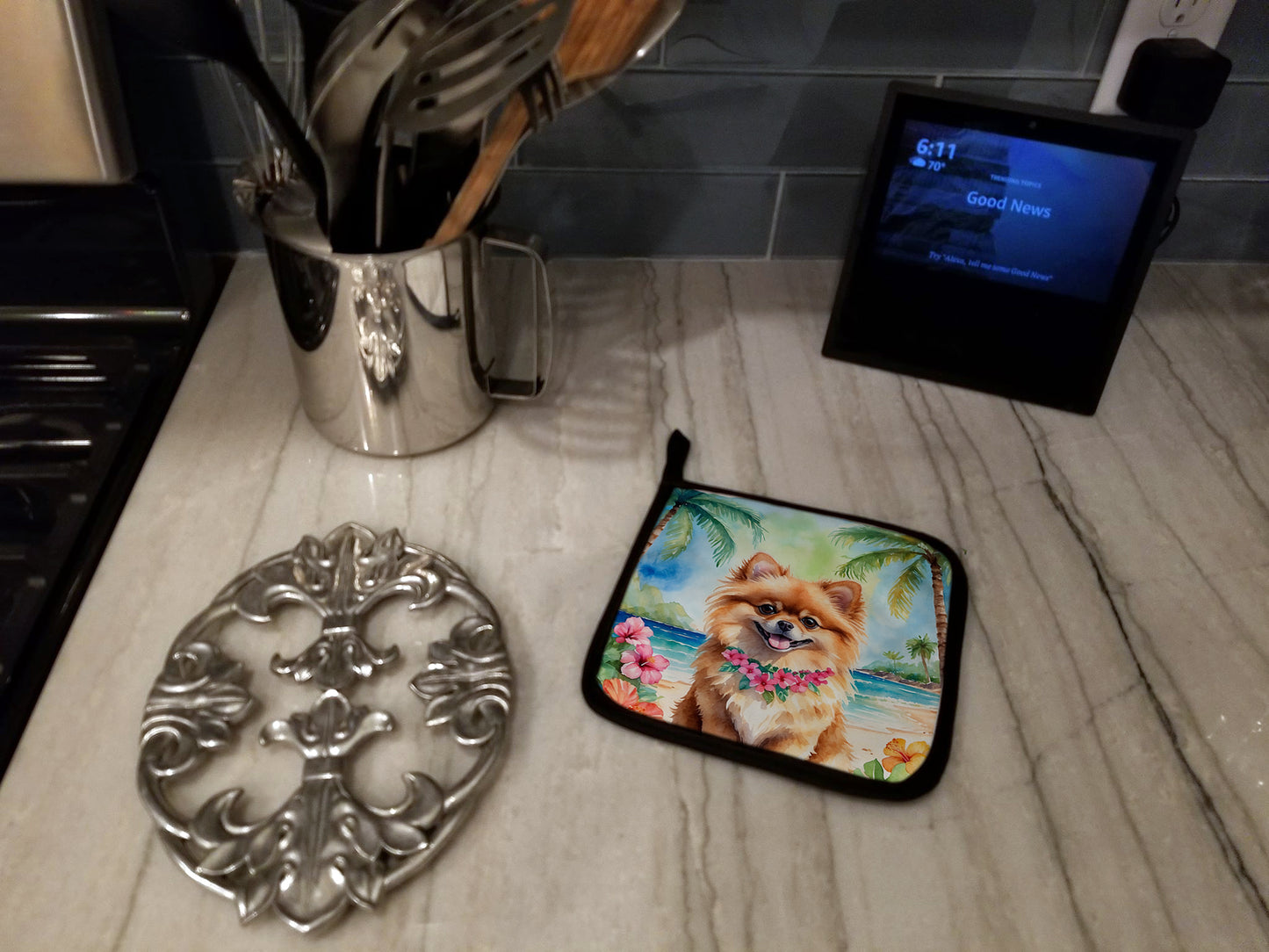 Pomeranian Luau Pair of Pot Holders