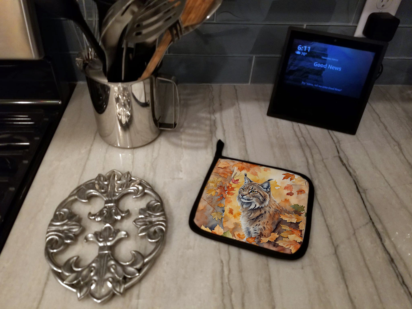 Highlander Lynx Cat in Fall Leaves Pair of Pot Holders