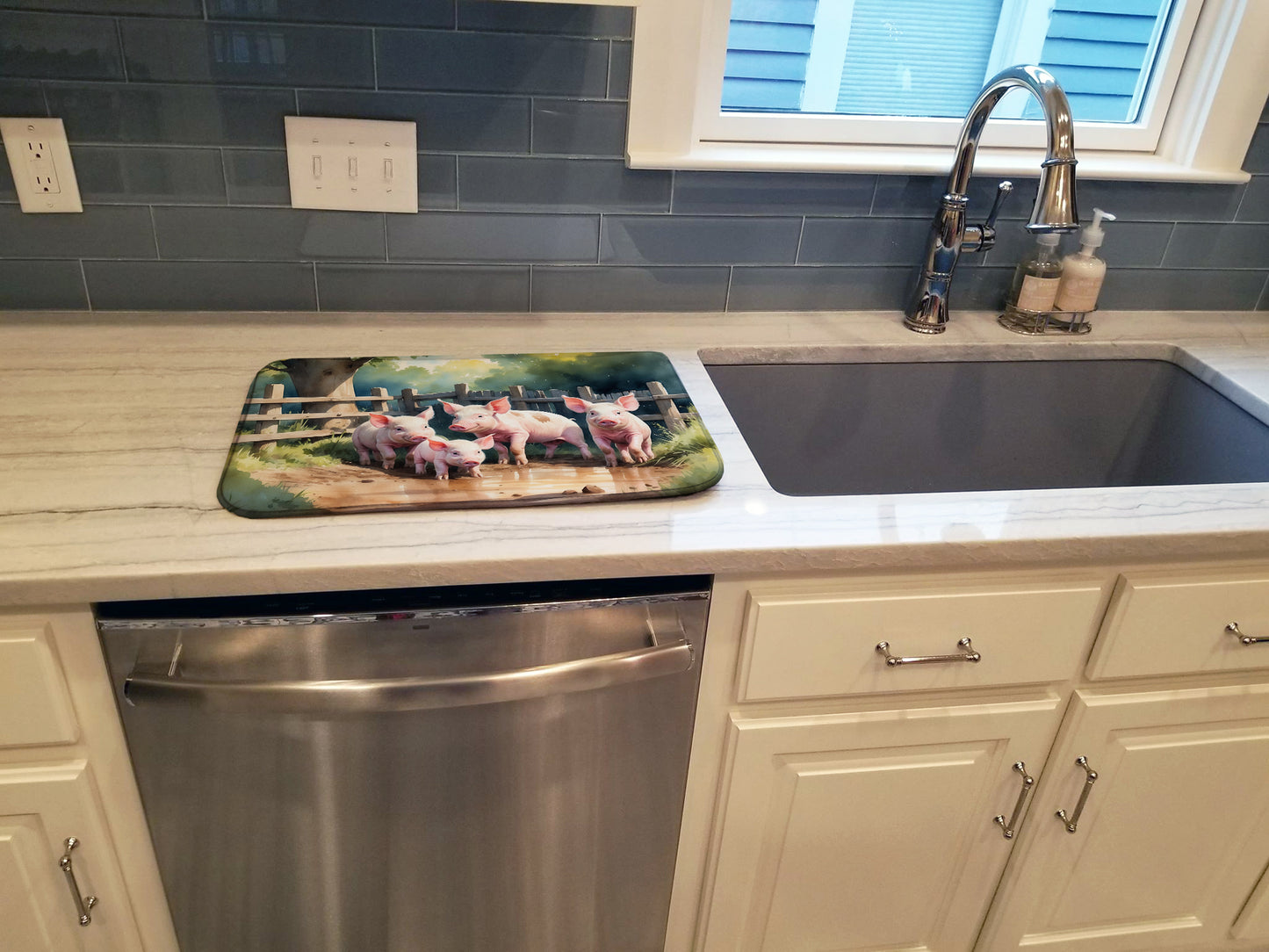 Piglets in the Mud Dish Drying Mat