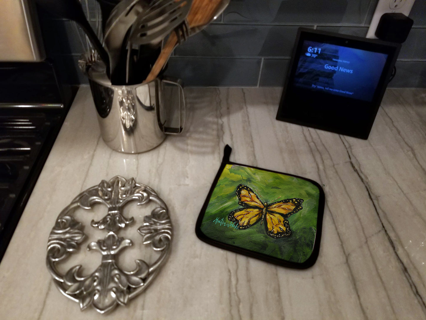 Monarch Glover Fly Butterfly Pair of Pot Holders