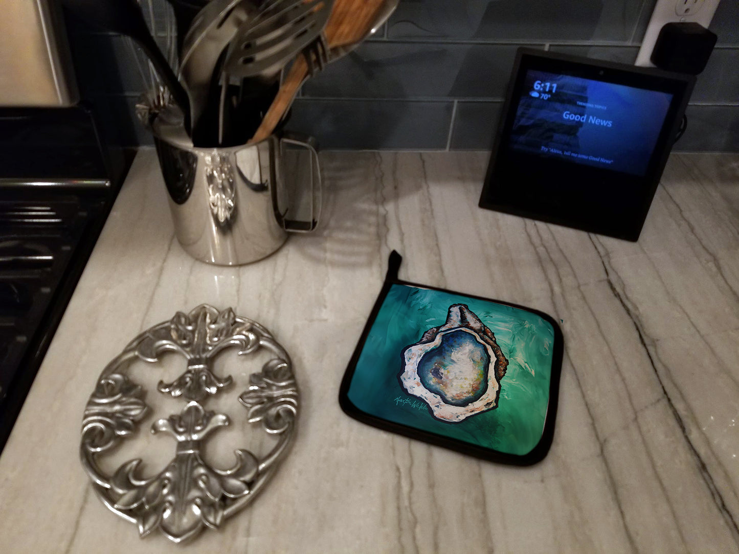 One Shell Oyster Pair of Pot Holders