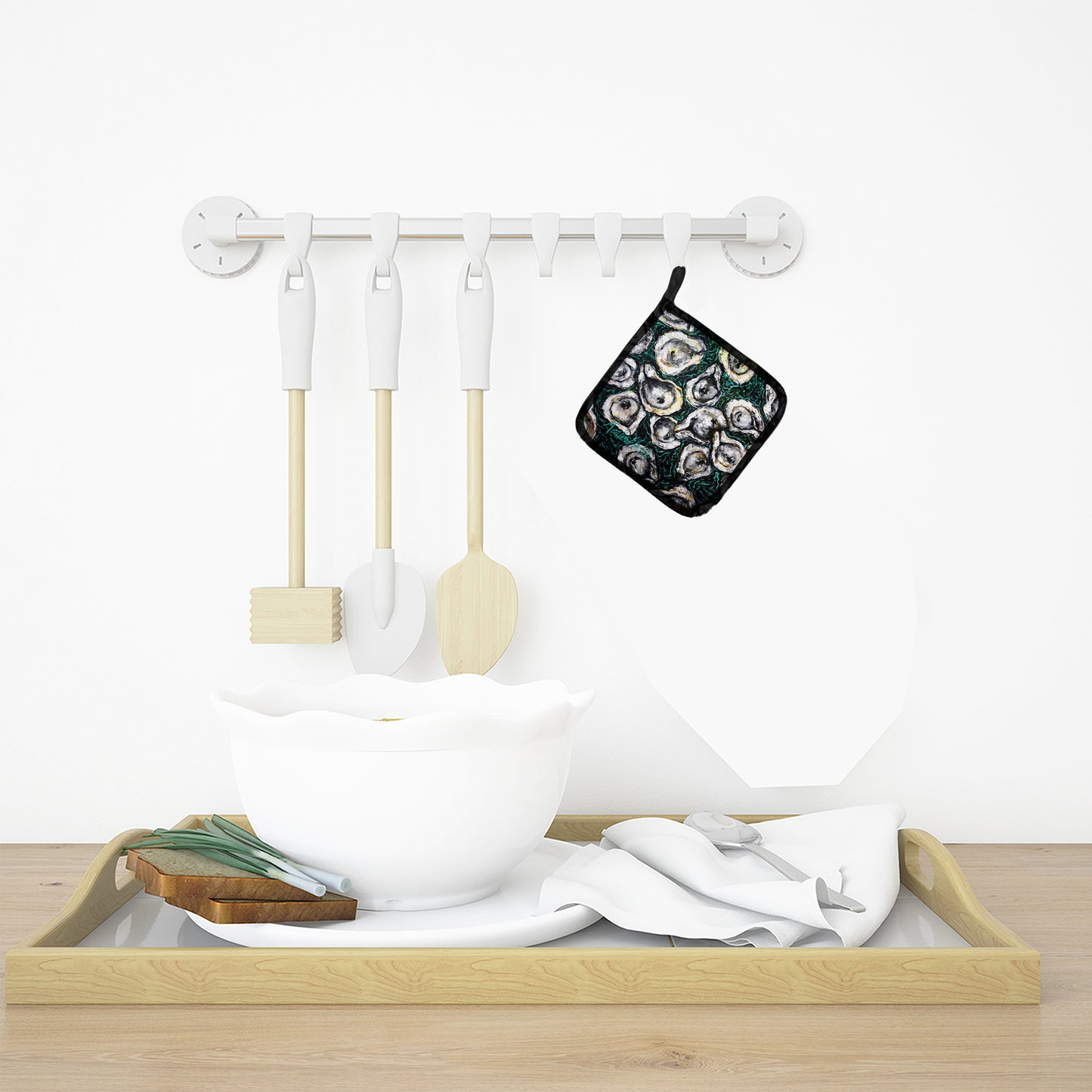 Oyster Lily Pair of Pot Holders