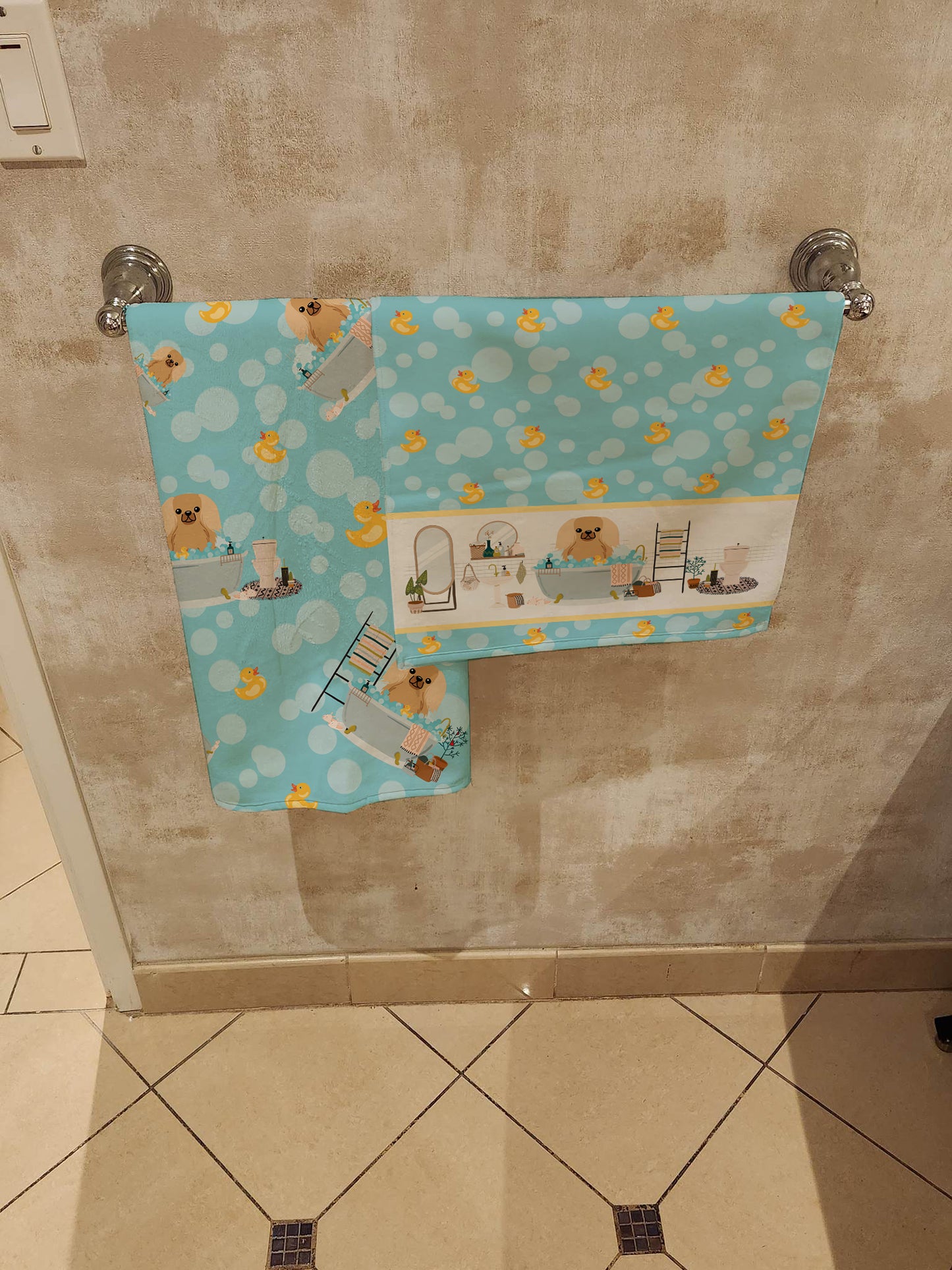 Fawn Sable Pekingese in Bathtub Bath Towel Large
