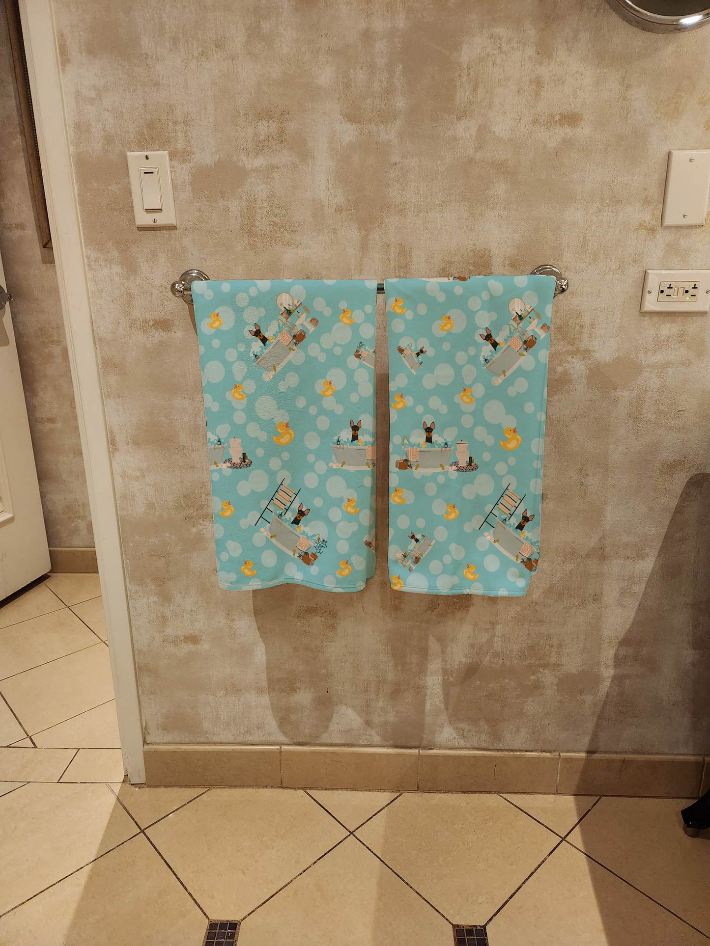 English Toy Terrier in Bathtub Bath Towel Large