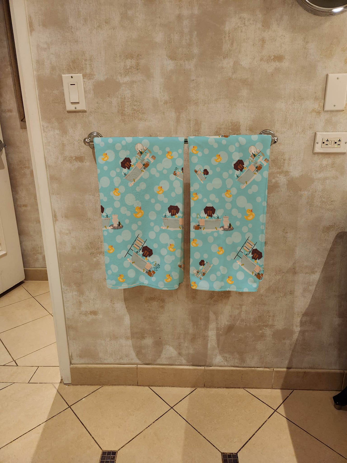 Chocolate Dachshund in Bathtub Bath Towel Large